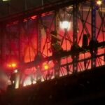 Brooklyn Bridge IGNITES Mid-Show Fire breaks out on Brooklyn Bridge during Independence Day fireworks celebrations